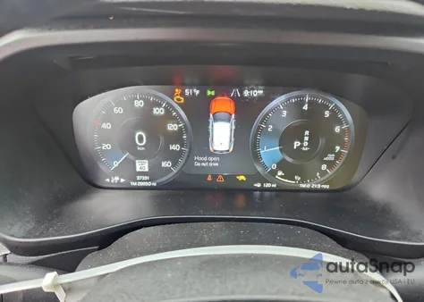 2021 Volvo Xc40 T5 Inscription z USA, uszkodzony, nr VIN YV4162UL1M2554285